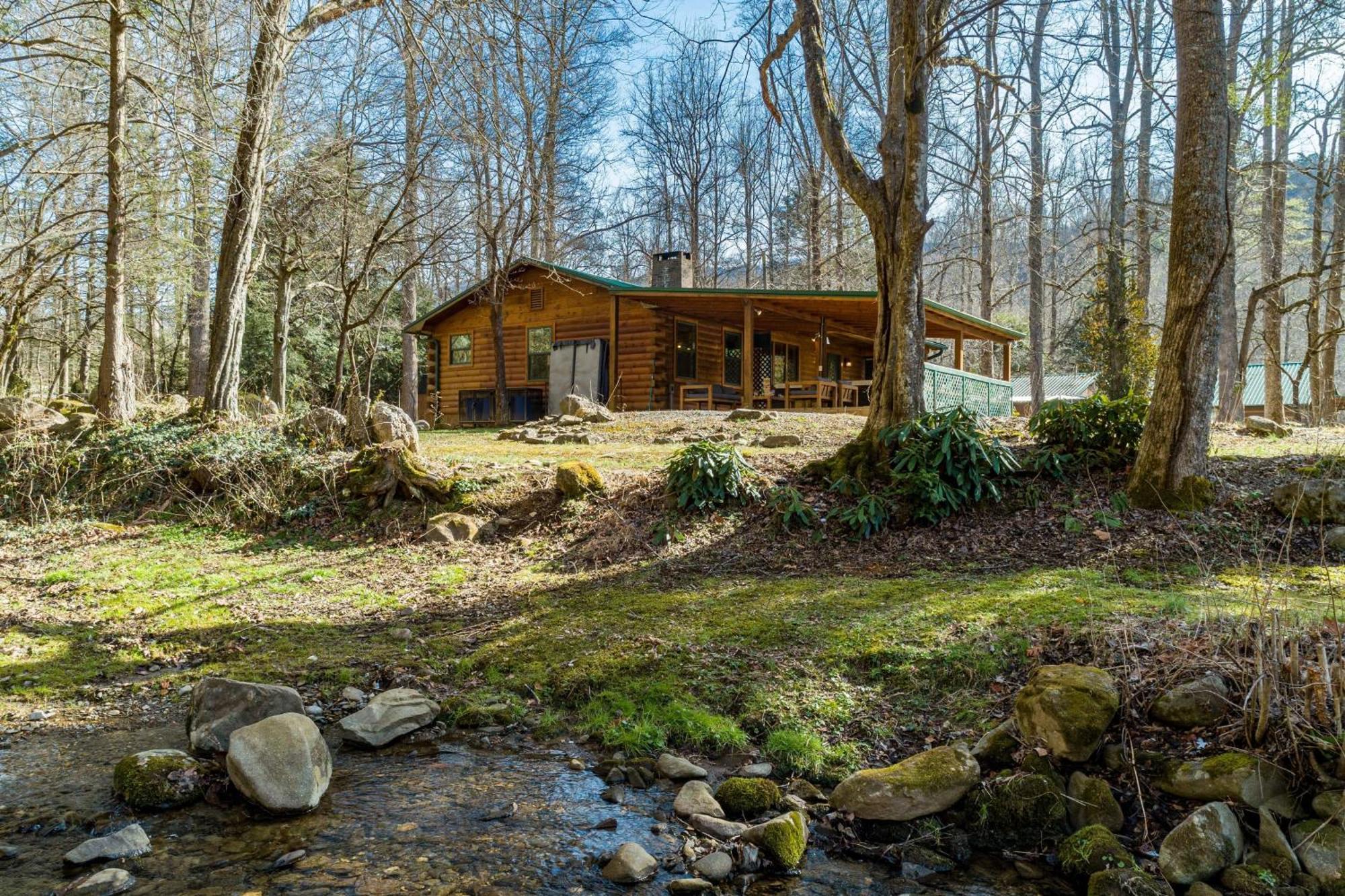 Sugar Cove By Avantstay Cabin By The River W Hot Tub Pool Table Guest House Gatlinburg Εξωτερικό φωτογραφία
